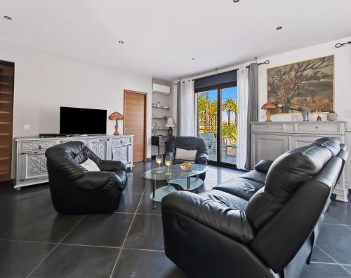 Villa Face a La Mer à Antibes