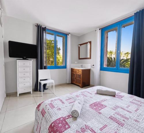 Villa Face a La Mer à Antibes