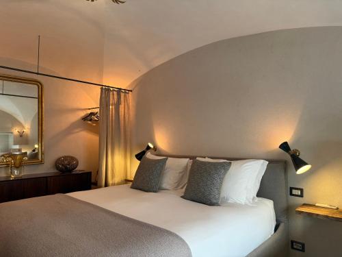 Boutique Loft steps from the Colosseum - Gio Roma