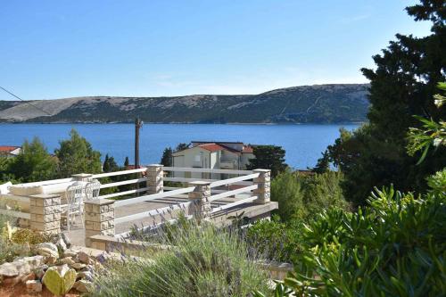 Holiday Home with A - C in Stara Novalja 55168
