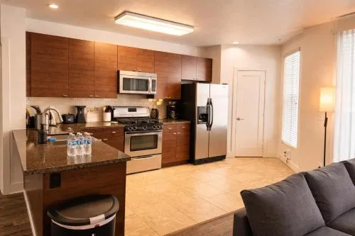 Luxury 1BR & 2BR Near Venice Beach MDR Retreat with Pool & Spa photo 24