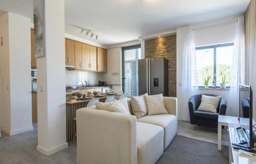B96 - Naus Flat Apartment in Lagos