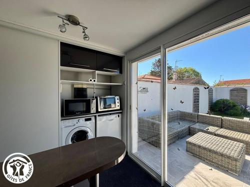 Maison rénovée avec jardin privatif, proche des Sables d'Olonne, parking et Wifi inclus