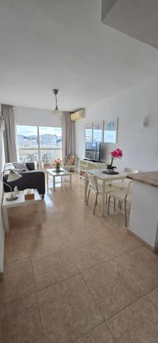 BenalBeach 2 BedRoom Sea View Apartment -Ref 4-419