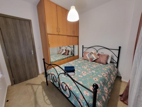 Julia Apartment 250m from Sea