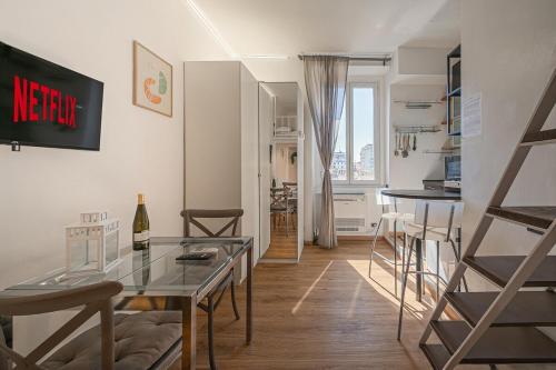 Happy House - Viale Tibaldi