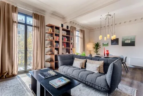 Casagrand Luxury Apartments Barcelona photo 4
