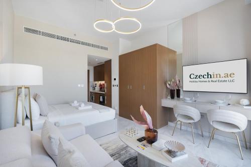 Chic Studio Room, Azizi Mirage, Dubai Studio City