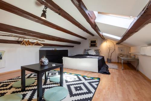 Artists 2BR APT in center of Poreč by Irundo