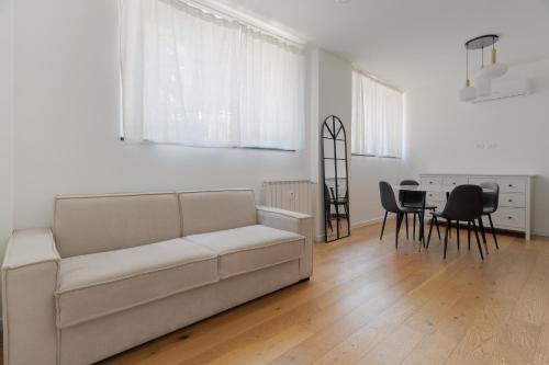 GuestHost - Ferdy B&B Apartment X4 Near San Siro