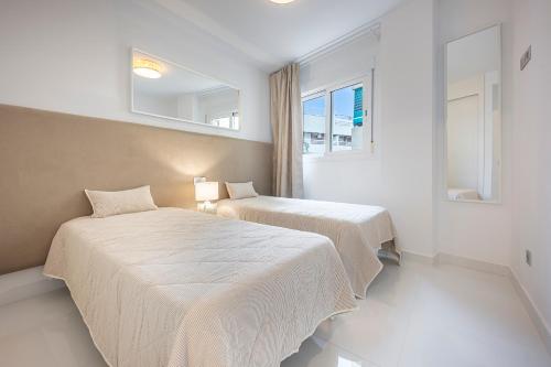 Bright New 2BR apartment 50 m from the beache of Marbella