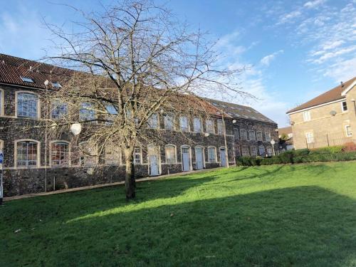 Superb Peaceful 1 bed apartment in St George. photo 6