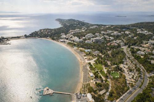 Tropicana Beachside Stay in Vouliagmeni