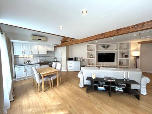 Le Chalet - maison avec jardin et parking