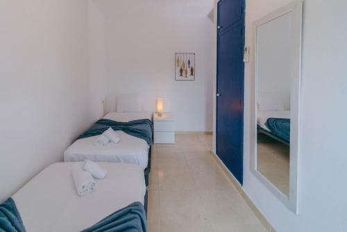 WELCS APARTAMENTO 472 EMP con terraza y parking