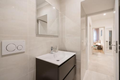 Bargello Apartment With Two Bedroom