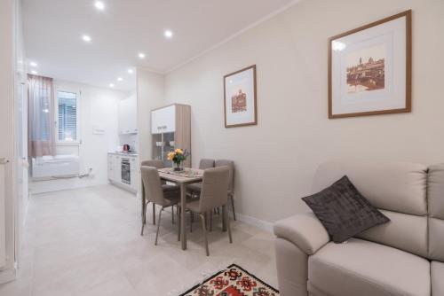 Bargello Apartment With Two Bedroom