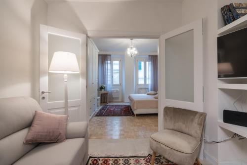 Bargello Apartment With Two Bedroom