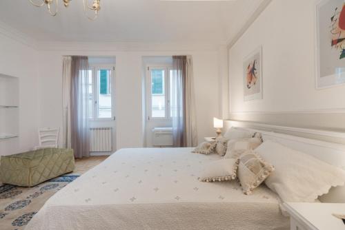 Bargello Apartment With Two Bedroom