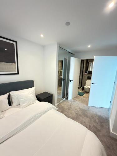 Luxury Skyline Apartment with Premium Facilities- Central M3 photo 3