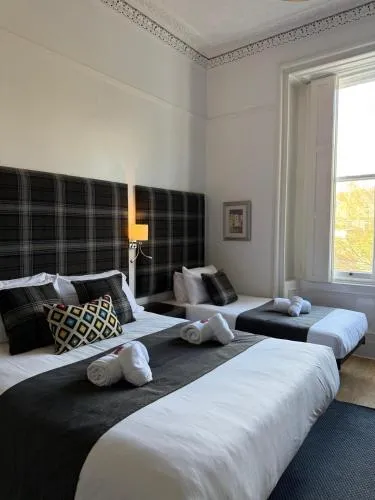 Edinburgh37 photo 3