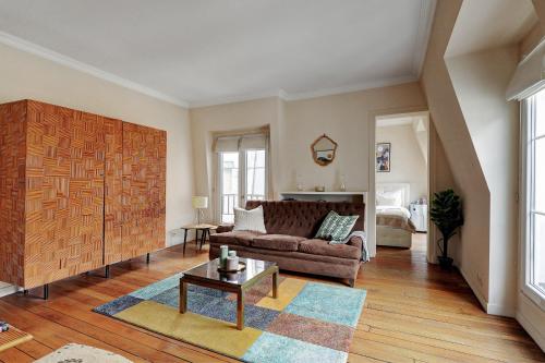 Saint Germain des Prés - 1BR - Paris Vacation Rentals