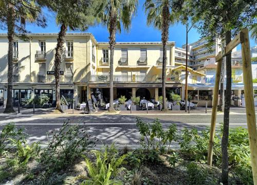 Au coeur de Juan-les-Pins, Magnifique Appartement, Clim, 30m de la Plage photo 10