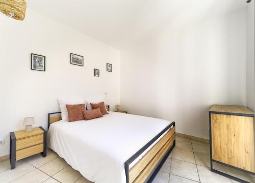 Au coeur de Juan-les-Pins, Magnifique Appartement, Clim, 30m de la Plage photo 8