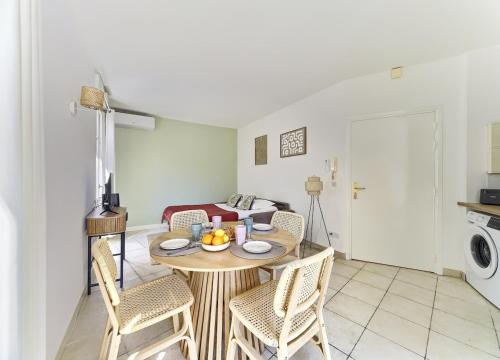 Au coeur de Juan-les-Pins, Magnifique Appartement, Clim, 30m de la Plage photo 22