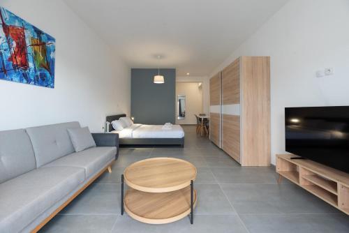 Skyline Studio apartment with balcony