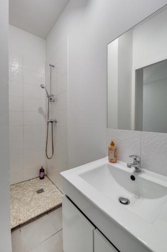 ღ Le Cosy Brienne • T2 au Centre-Ville ღ Métro