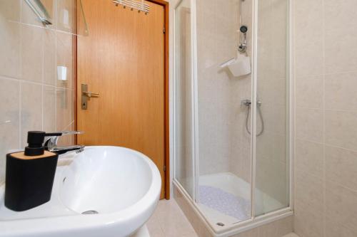 Apartment Sofia with Balcony - 55m2 - 1 KM to the Sea