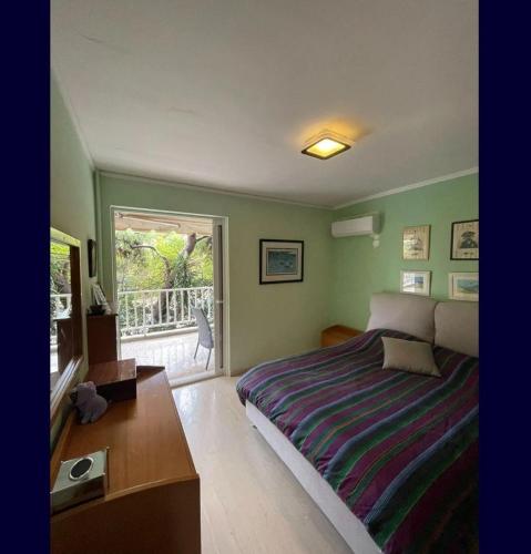 Vouliagmeni Seaside Retreat