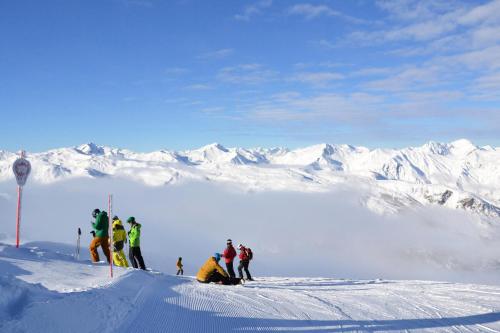 Résidence Grande Rosiere - JOLI STUDIO SKIS AUX PIEDS EMPLACEMENT IDEAL - WIFI PRIVE MAE-7646