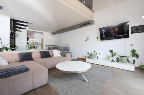 PepeFlats - VLC City House with garage, city ciencias