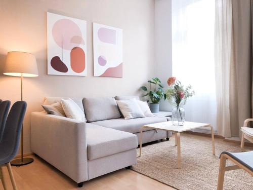 Spacious apartment on 3rd Floor no elevator
