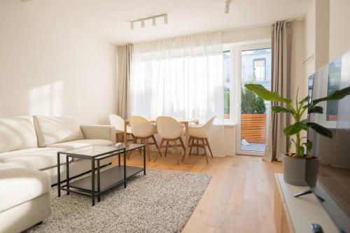 Small Penthouse with terrace by Schonbrunn