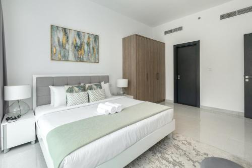 Locations l Upgraded 1BR Near Miracle Garden