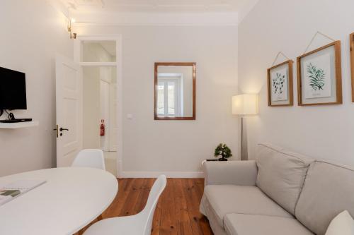 Stunning River View 3BR near Alfama - Renovated