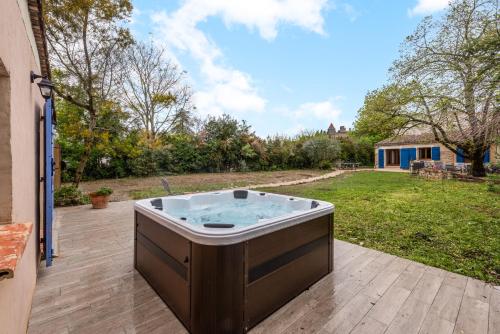 Le Secret des Remparts - Jacuzzi- Vue Cité - Free Parking - Climatisation