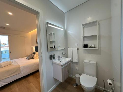 FEEL FARO Guesthouse - Boutique Stay with Terrace in Central Faro