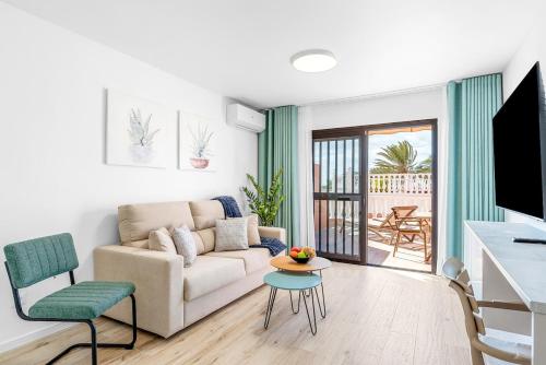 Tenerife Royal Gardens - frontline -heated pool