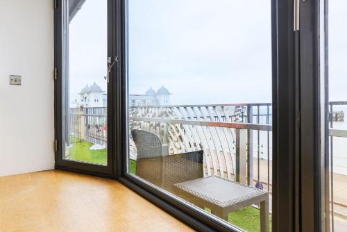 Luxury 1BR Seafront Apartment photo 31