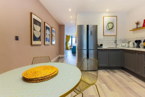 Luxury 1BR Seafront Apartment photo 30