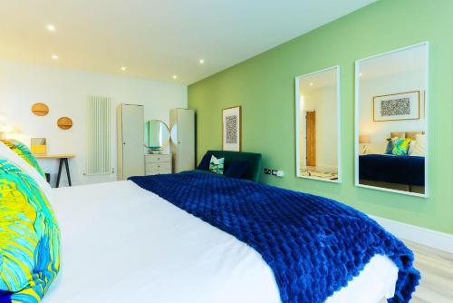 Luxury 1BR Seafront Apartment photo 37