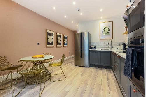 Luxury 1BR Seafront Apartment photo 40