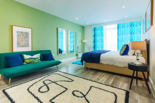 Luxury 1BR Seafront Apartment photo 50
