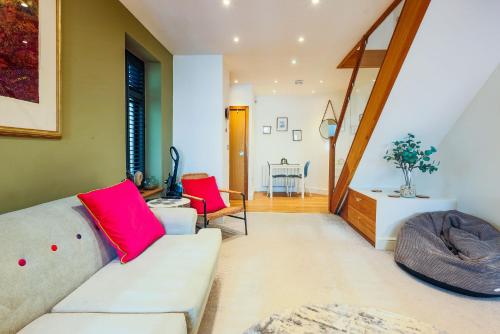 Seafront Cottage - The Nook photo 9