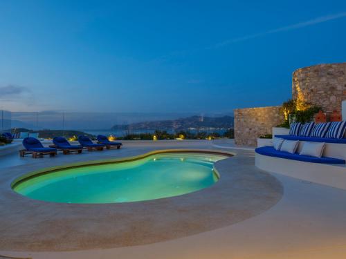 Villa Kiya - Beachfront Villa with Mykonos Town and Sunset Views