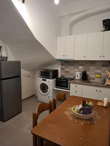 mk urban house - Old Town Chios Center
